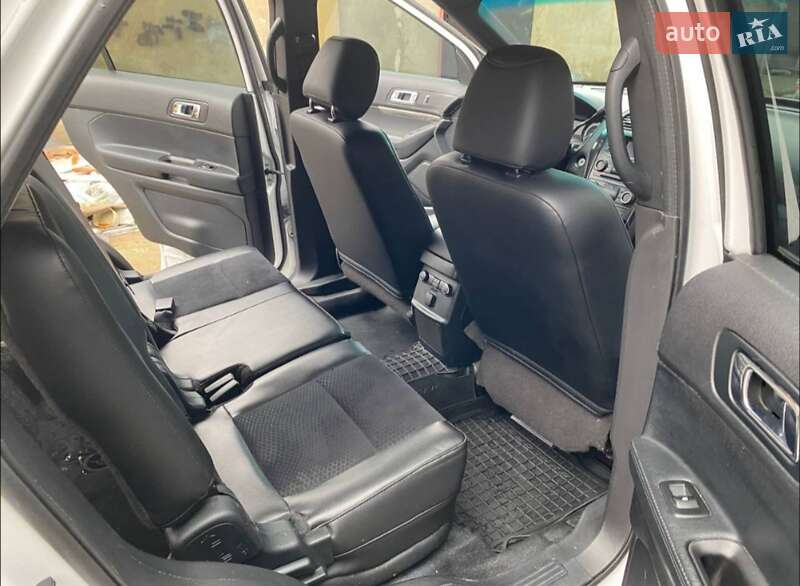 Внедорожник / Кроссовер Ford Explorer 2016 в Вараше