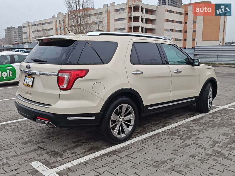 Позашляховик / Кросовер Ford Explorer 2018 в Києві
