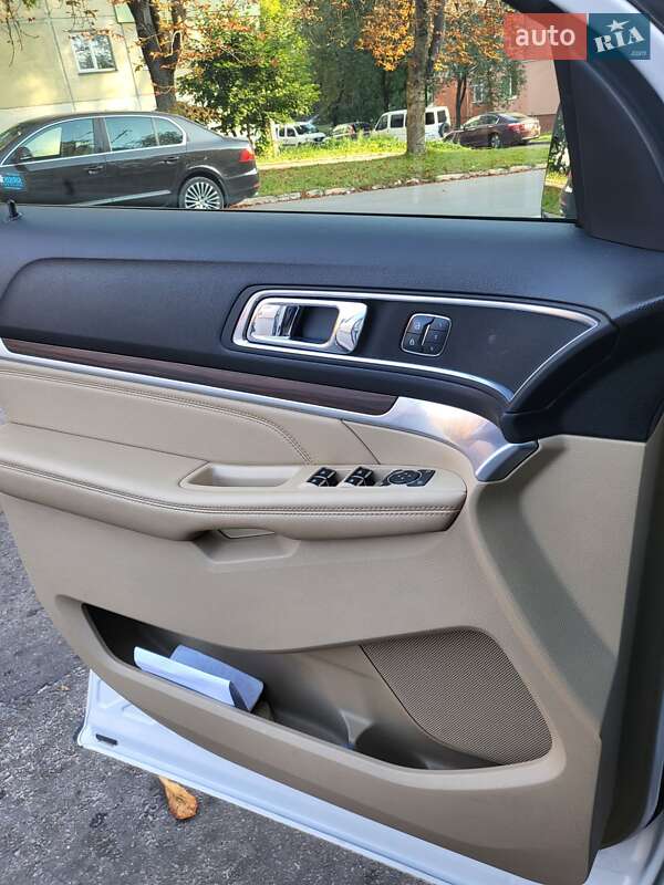 Позашляховик / Кросовер Ford Explorer 2017 в Тернополі