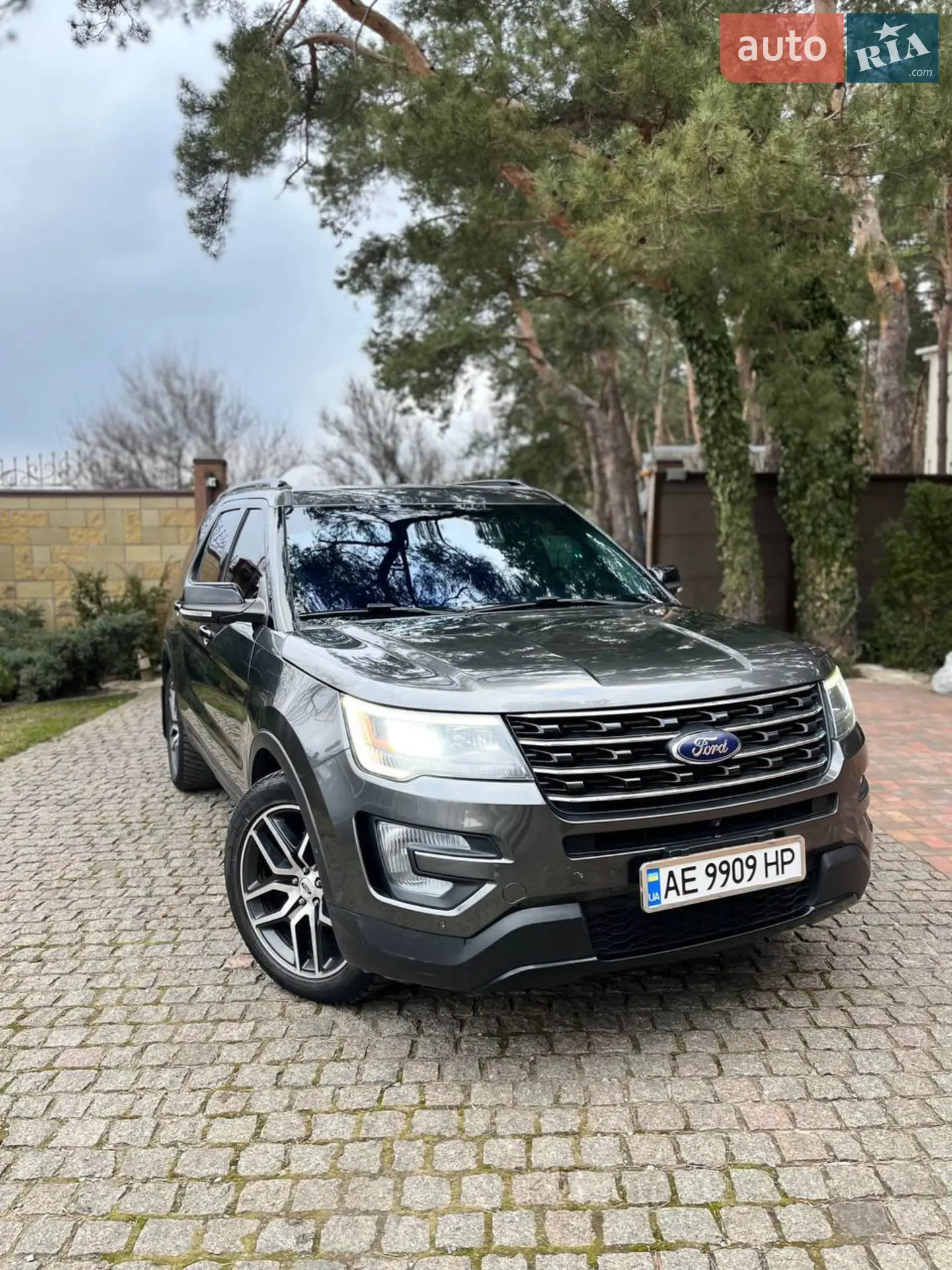 2016 Ford Explorer - фото 1