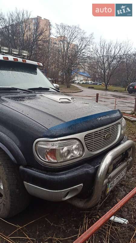 Внедорожник / Кроссовер Ford Explorer 1996 в Черкассах
