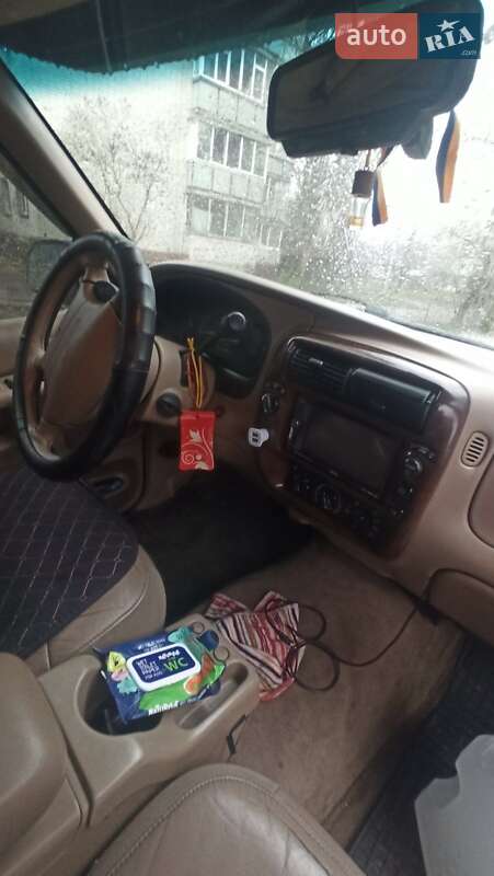 Позашляховик / Кросовер Ford Explorer 1996 в Черкасах фото 10 Позашляховик / Кросовер Ford Explorer 1996 в Черкасах