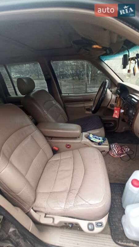 Внедорожник / Кроссовер Ford Explorer 1996 в Черкассах