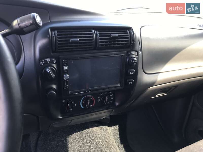 Позашляховик / Кросовер Ford Explorer 2000 в Одесі фото 12 Позашляховик / Кросовер Ford Explorer 2000 в Одесі