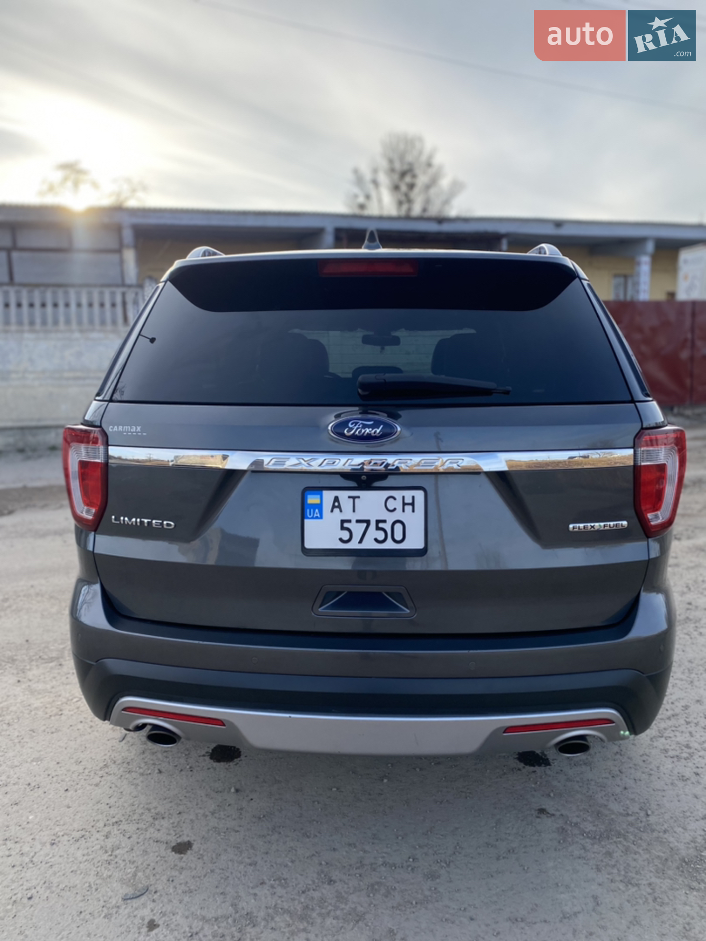 2015 Ford Explorer - мініатюра 18