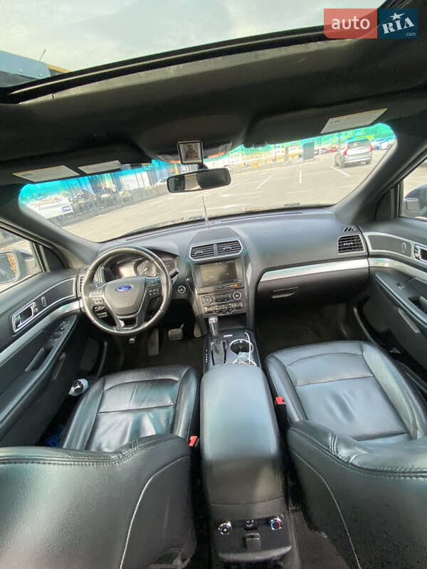 Позашляховик / Кросовер Ford Explorer 2016 в Києві