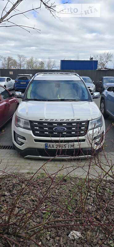 Внедорожник / Кроссовер Ford Explorer 2015 в Киеве