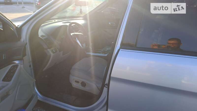 Внедорожник / Кроссовер Ford Explorer 2014 в Киеве