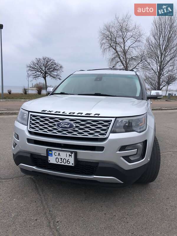 Позашляховик / Кросовер Ford Explorer 2017 в Черкасах фото 6 Позашляховик / Кросовер Ford Explorer 2017 в Черкасах