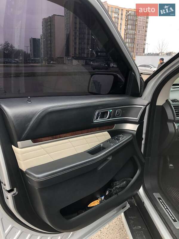 Позашляховик / Кросовер Ford Explorer 2017 в Черкасах фото 20 Позашляховик / Кросовер Ford Explorer 2017 в Черкасах