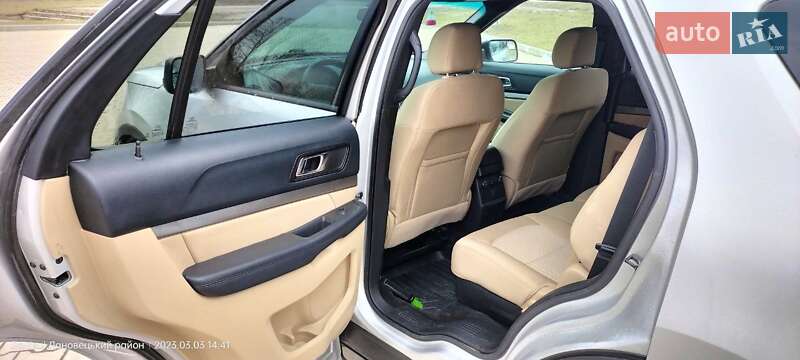 Внедорожник / Кроссовер Ford Explorer 2015 в Лановцах фото 17 Внедорожник / Кроссовер Ford Explorer 2015 в Лановцах