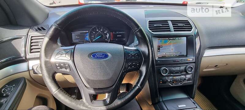 Позашляховик / Кросовер Ford Explorer 2015 в Львові