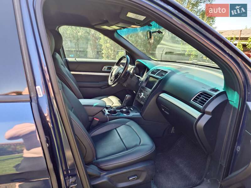Внедорожник / Кроссовер Ford Explorer 2017 в Днепре
