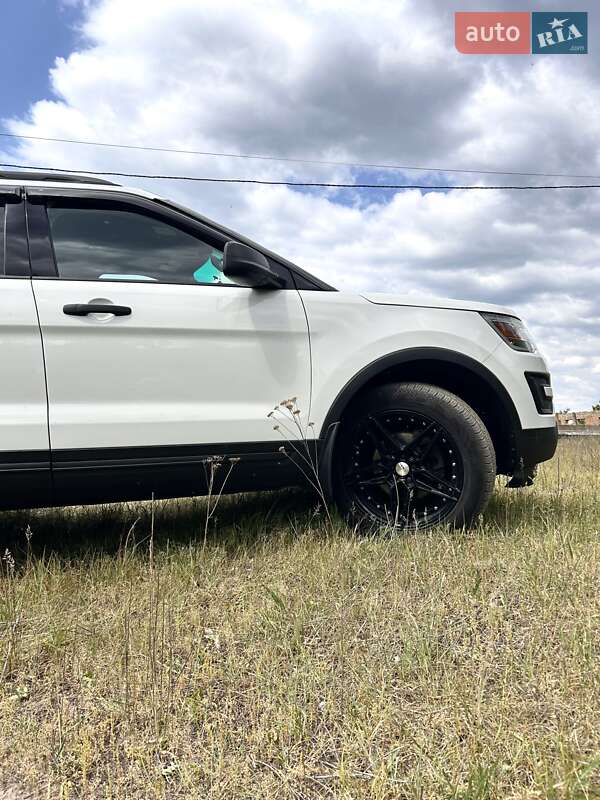 Внедорожник / Кроссовер Ford Explorer 2016 в Броварах