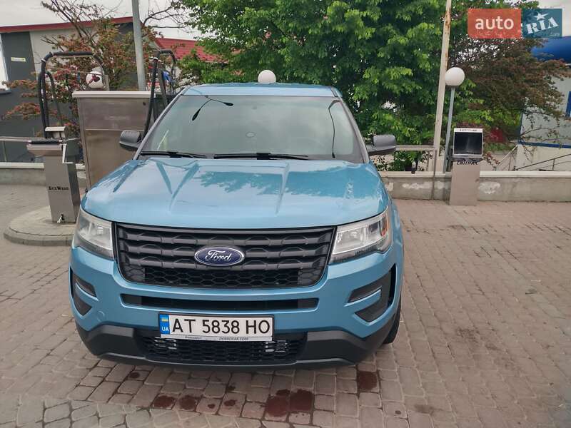 Внедорожник / Кроссовер Ford Explorer 2017 в Ивано-Франковске