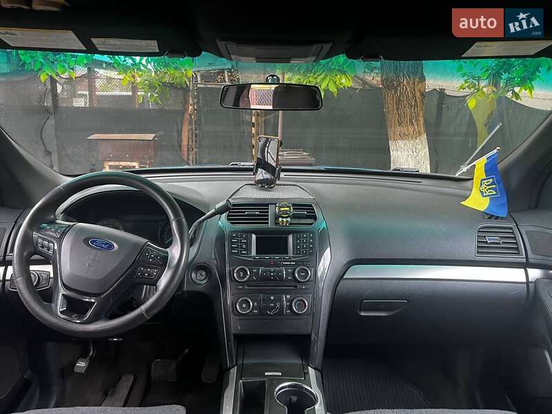 Позашляховик / Кросовер Ford Explorer 2017 в Івано-Франківську