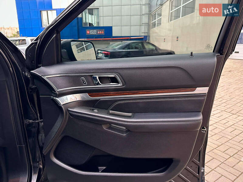 Внедорожник / Кроссовер Ford Explorer 2017 в Одессе