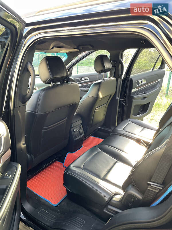 Внедорожник / Кроссовер Ford Explorer 2016 в Чернигове