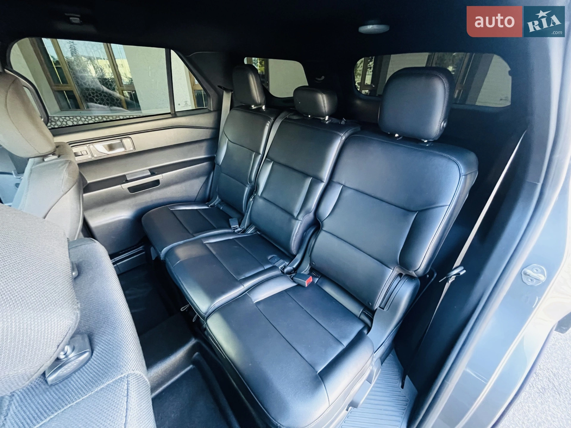 2020 Ford Explorer - мініатюра 21