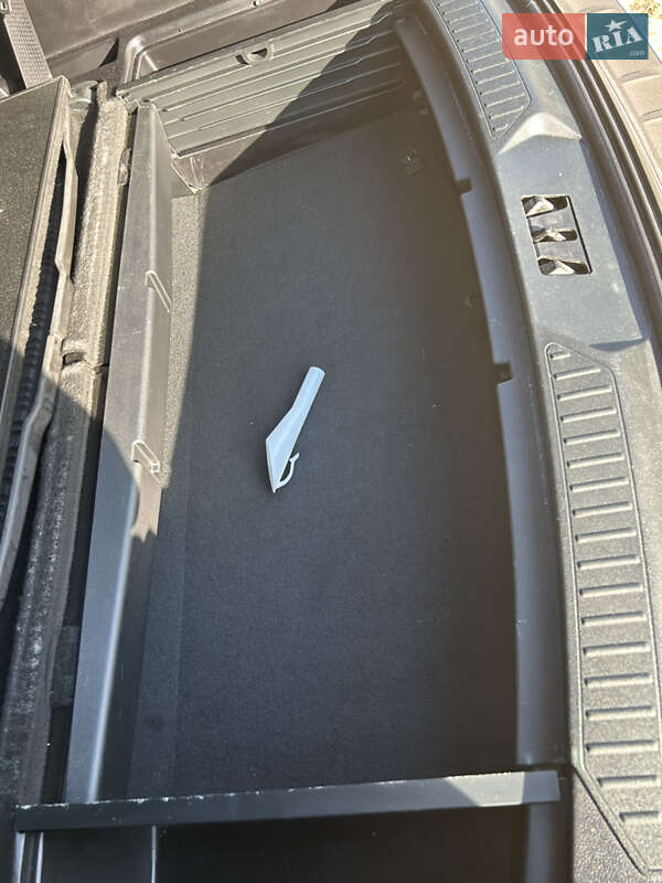 Внедорожник / Кроссовер Ford Explorer 2019 в Днепре