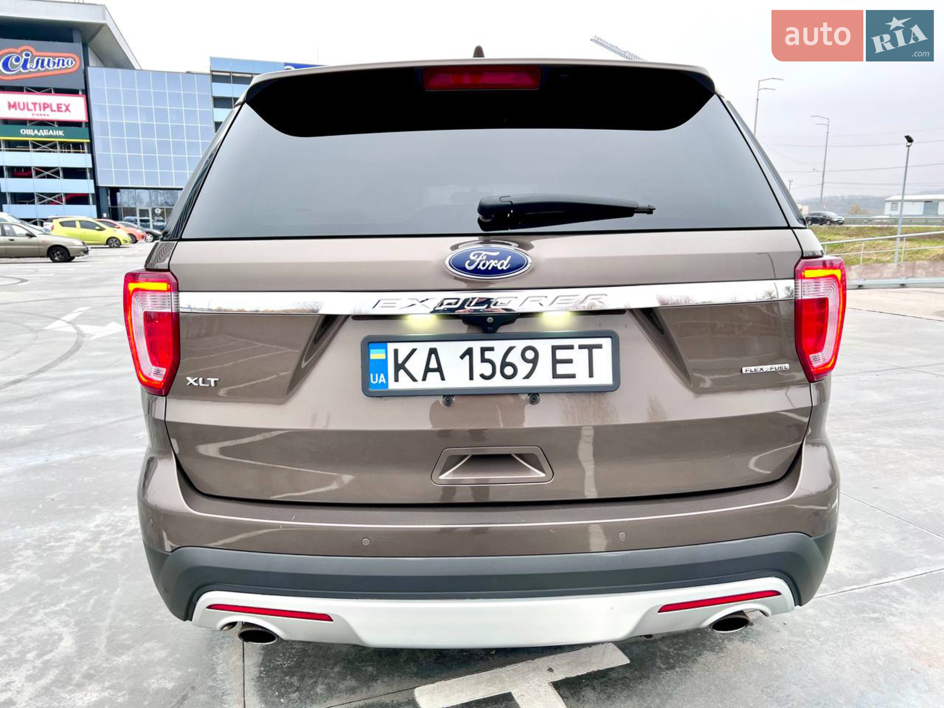 2015 Ford Explorer - мініатюра 11