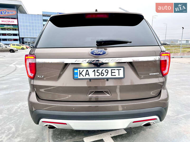 Позашляховик / Кросовер Ford Explorer 2015 в Києві