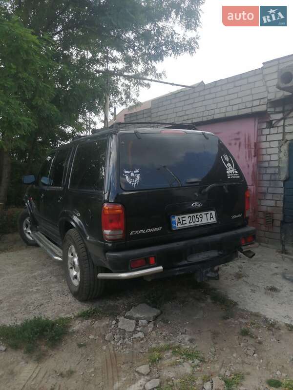 Внедорожник / Кроссовер Ford Explorer 1996 в Днепре