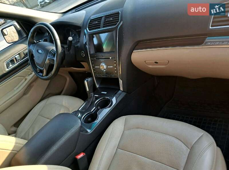 Внедорожник / Кроссовер Ford Explorer 2017 в Днепре
