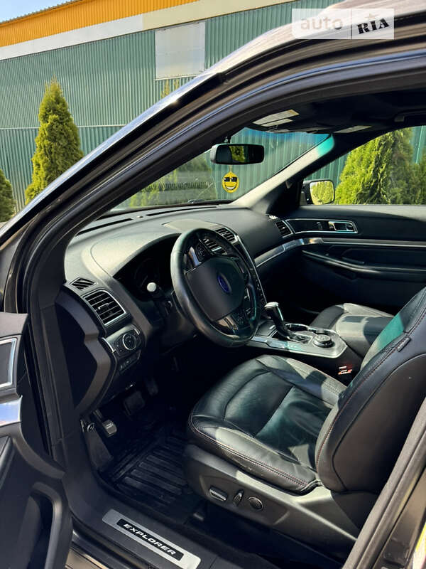 Внедорожник / Кроссовер Ford Explorer 2015 в Киеве
