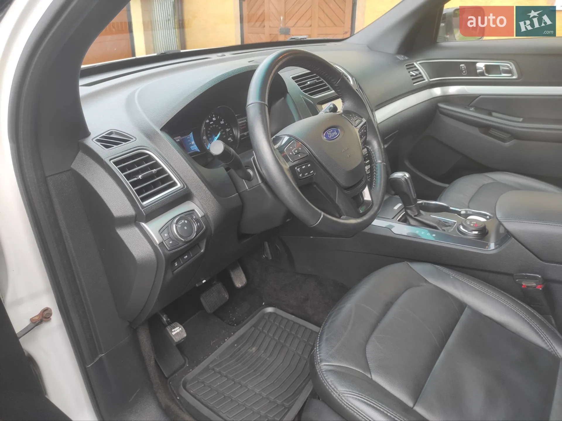 2017 Ford Explorer - мініатюра 19