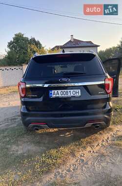 Позашляховик / Кросовер Ford Explorer 2017 в 