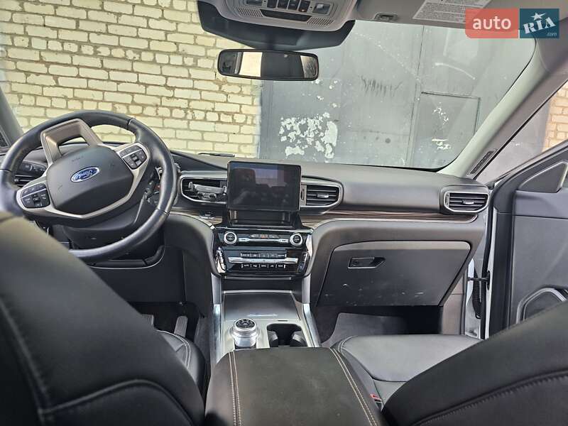 Позашляховик / Кросовер Ford Explorer 2021 в Миколаєві