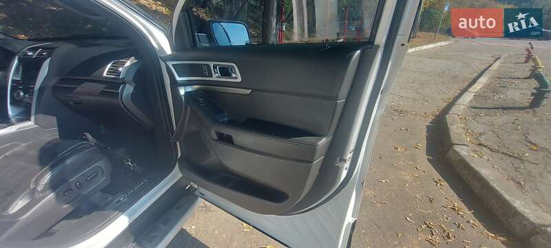 Внедорожник / Кроссовер Ford Explorer 2013 в Первомайске