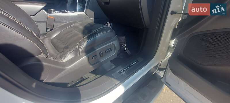 Внедорожник / Кроссовер Ford Explorer 2013 в Первомайске