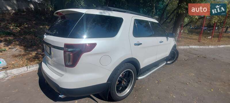 Внедорожник / Кроссовер Ford Explorer 2013 в Первомайске