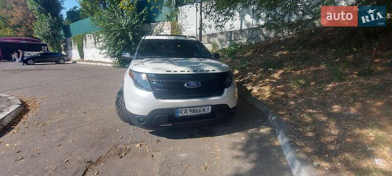 Внедорожник / Кроссовер Ford Explorer 2013 в Первомайске