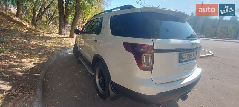 Внедорожник / Кроссовер Ford Explorer 2013 в Первомайске