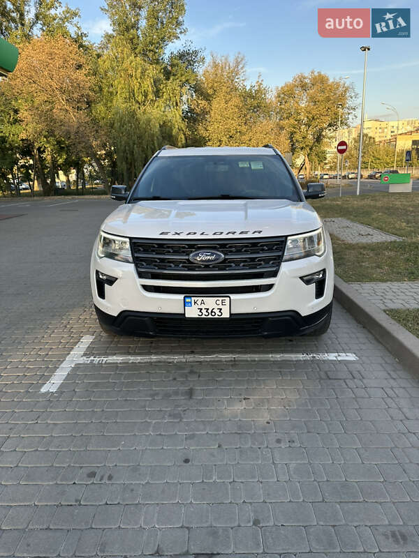 Внедорожник / Кроссовер Ford Explorer 2017 в Киеве фото 2 Внедорожник / Кроссовер Ford Explorer 2017 в Киеве