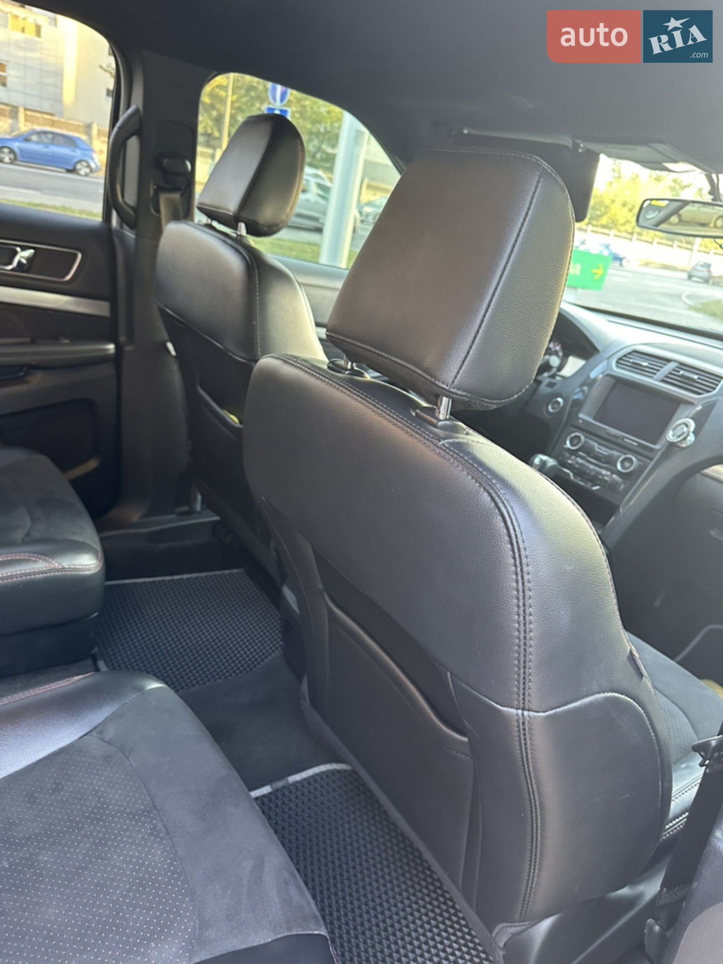 2017 Ford Explorer - мініатюра 9