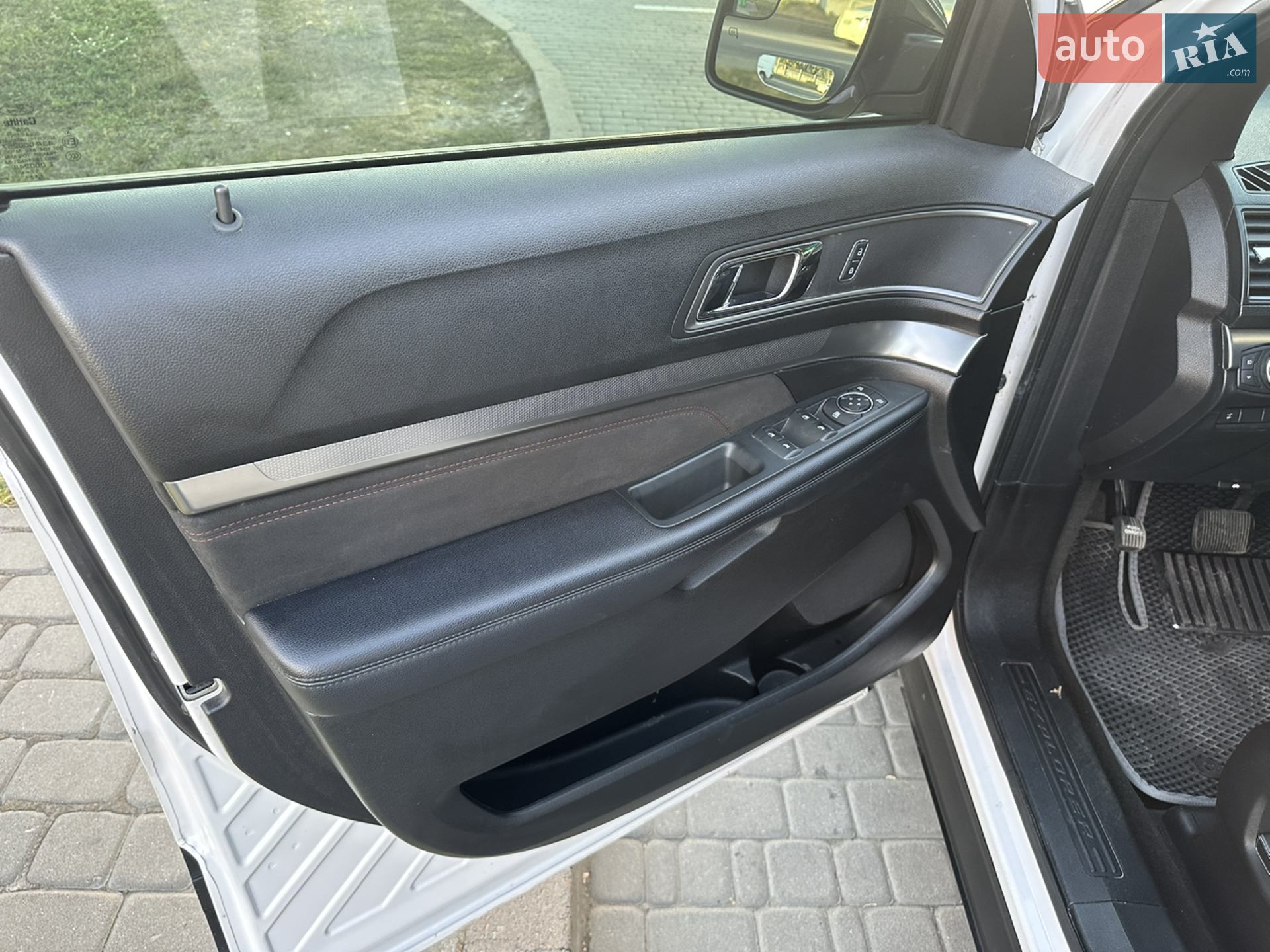 2017 Ford Explorer - мініатюра 11