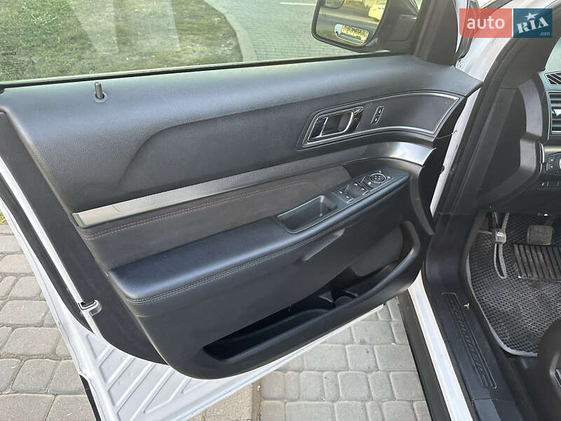 Внедорожник / Кроссовер Ford Explorer 2017 в Киеве фото 11 Внедорожник / Кроссовер Ford Explorer 2017 в Киеве