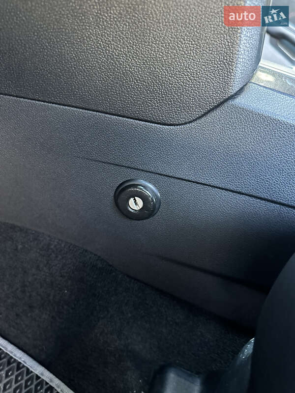 Внедорожник / Кроссовер Ford Explorer 2017 в Киеве фото 15 Внедорожник / Кроссовер Ford Explorer 2017 в Киеве