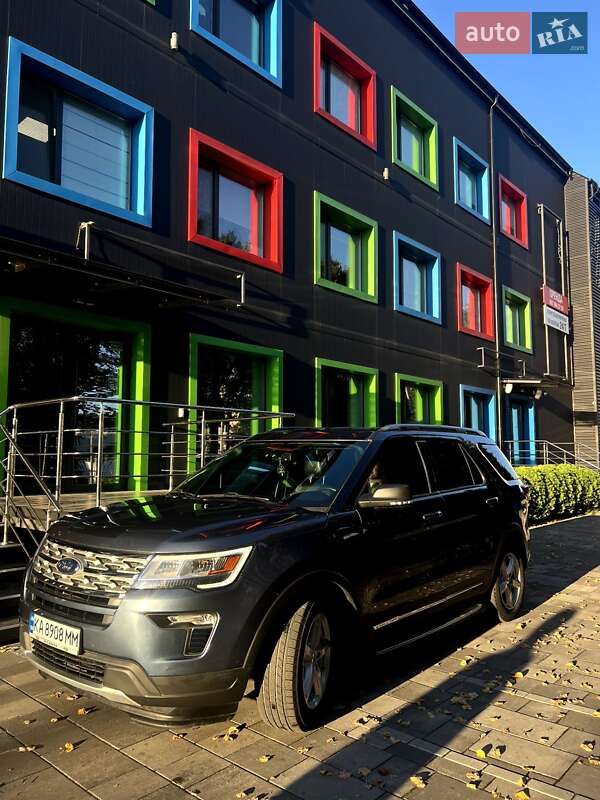 Позашляховик / Кросовер Ford Explorer 2018 в Києві