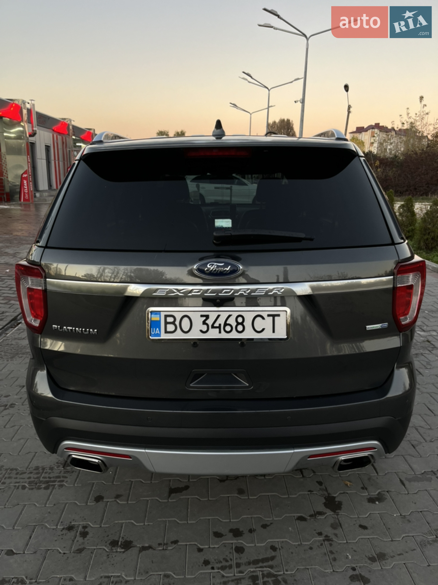 2017 Ford Explorer - мініатюра 18