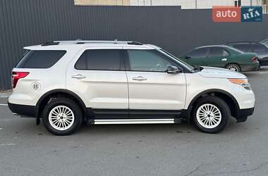 Внедорожник / Кроссовер Ford Explorer 2012 в 