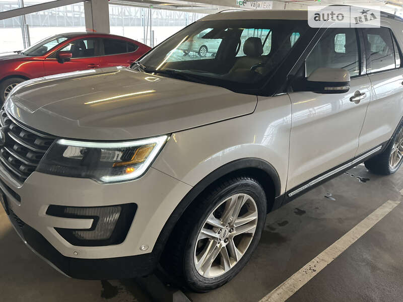 Позашляховик / Кросовер Ford Explorer 2015 в Києві