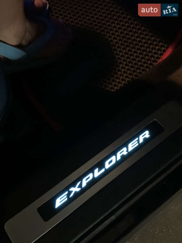 Позашляховик / Кросовер Ford Explorer 2017 в Києві фото 30 Позашляховик / Кросовер Ford Explorer 2017 в Києві