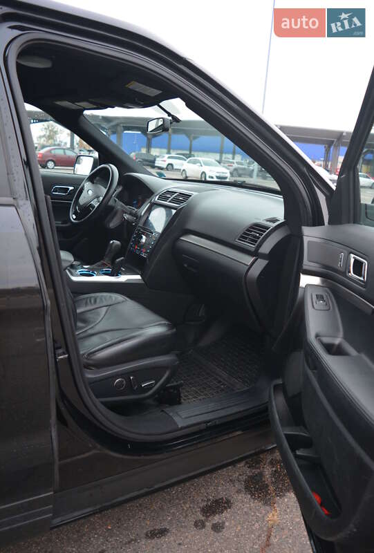 Внедорожник / Кроссовер Ford Explorer 2017 в Кривом Роге