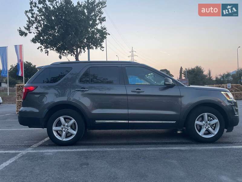 Внедорожник / Кроссовер Ford Explorer 2017 в Львове
