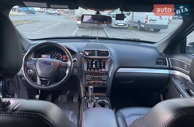Позашляховик / Кросовер Ford Explorer 2017 в 